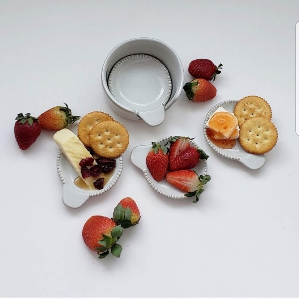 Magnolia dish set